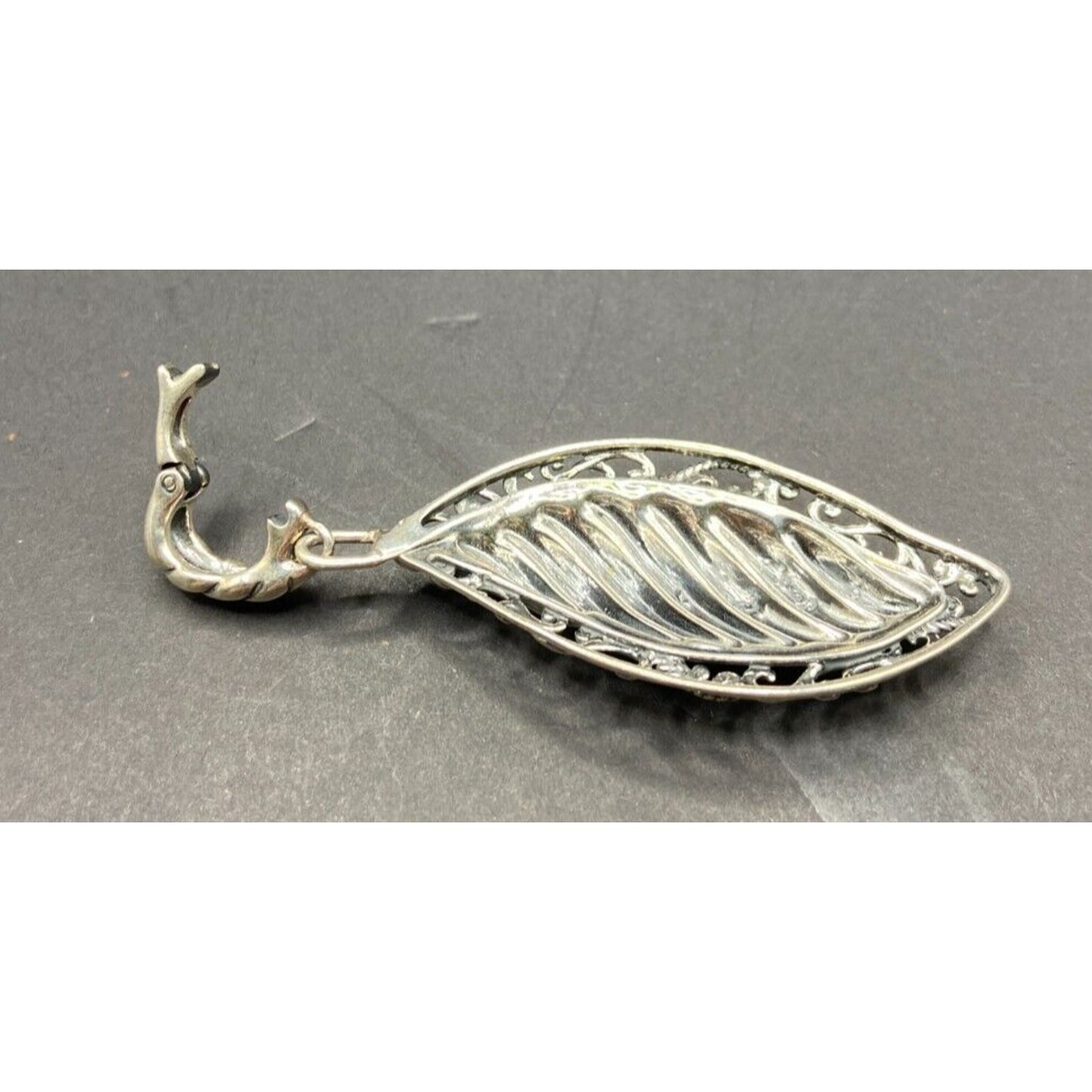 Carolyn Pollack Relios Leaf Shaped Pendant 925 Sterling Silver Scroll Filigree