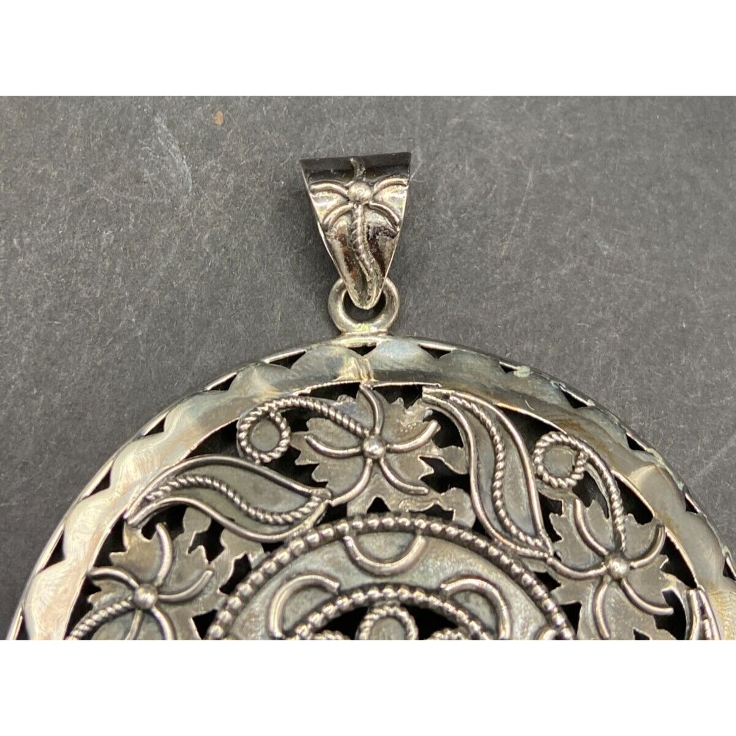Doug Paulus Silver Floral Filigree Round Medallion Pendant 925 Sterling Silver
