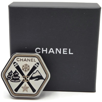 Chanel CC Logo Ski Brooch Black White Gold Snowflake Star Trees 2018 18B Rare