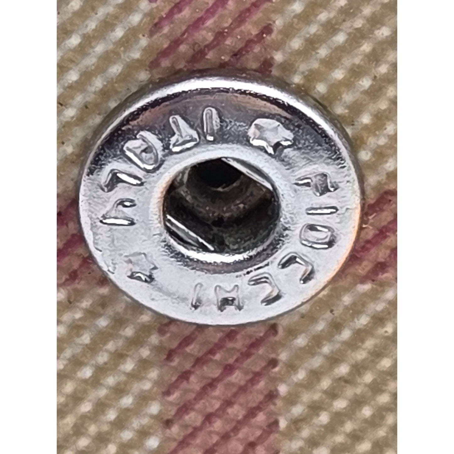 Burberry London Vintage Nova Check Leather Snap Bi-Fold Wallet Black Beige Plaid