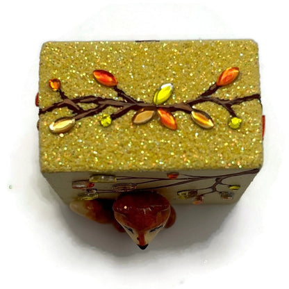 Patricia Breen Presenting Gold Fox Fall Leaves Free Standing Ornament Set