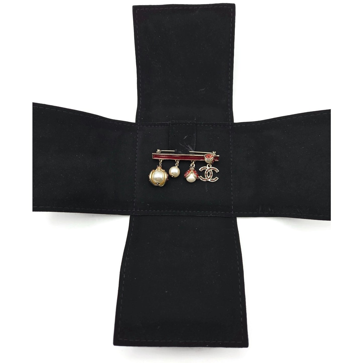 Chanel Gold Enamel Ladybug & Pearl Dangling Brooch A97981 Z5712 Spring 2018 VTG