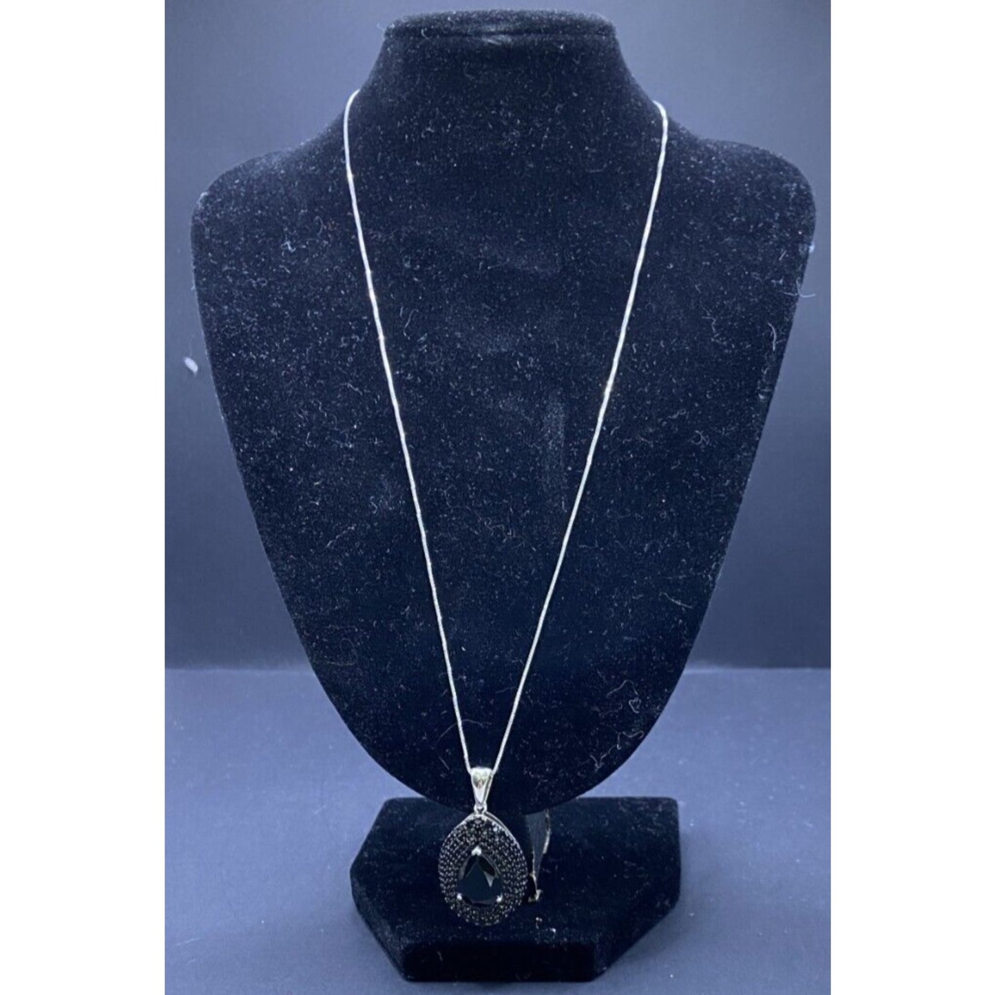 Black Onyx Teadrop Pendant Marcasite 925 Sterling Silver Box Chain Necklace GIE