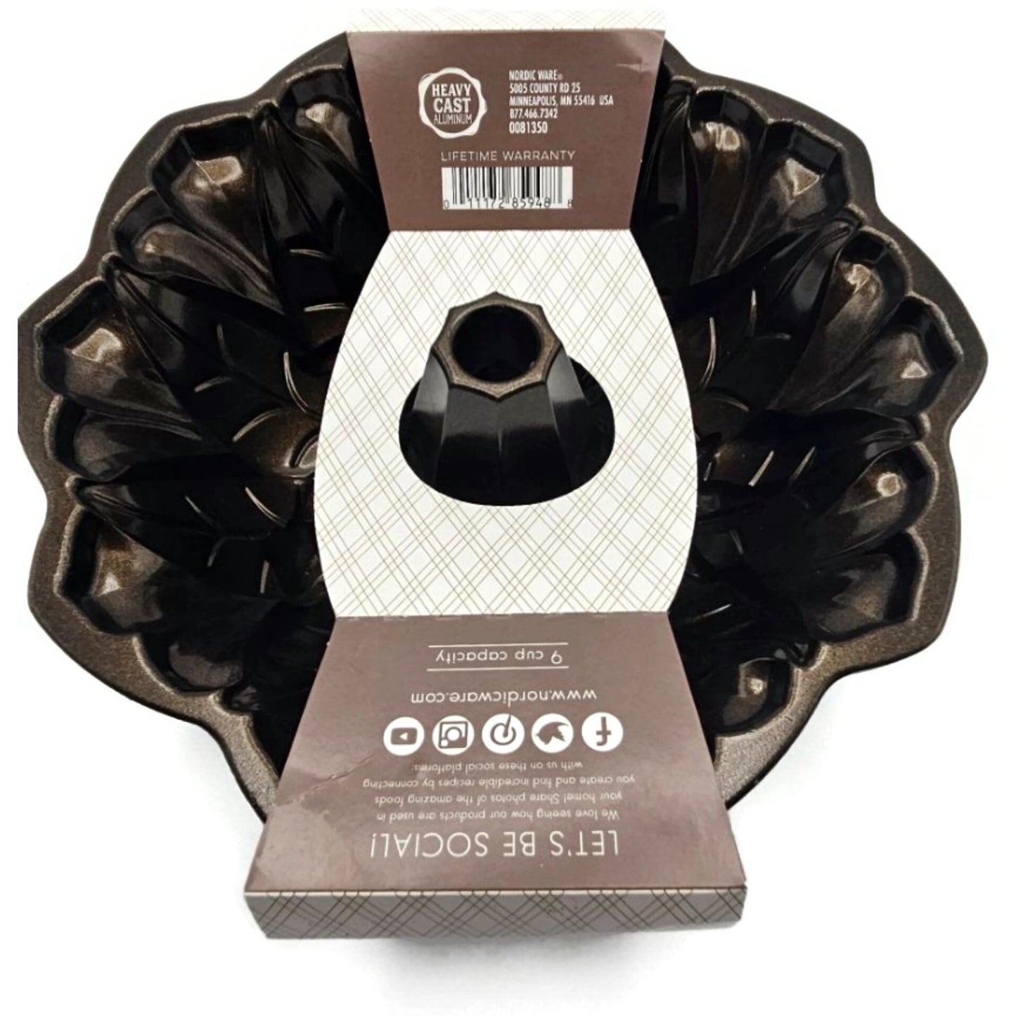 Bundt Harvest Leaves Cake Pan Non Stick 9 Cup Heavy Cast Aluminum Nordic Ware