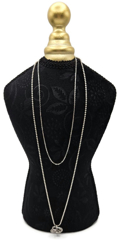 Chanel Fil de Camelia Diamond 14K Pendant and 18K White Gold Necklace Chain1