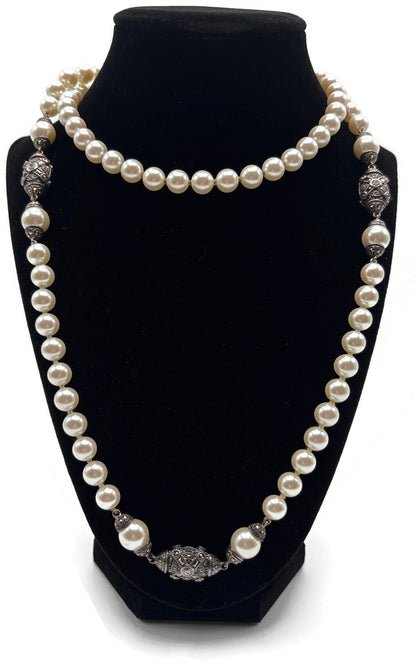 Vintage 36" Pearl Look Station Necklace Silver Tone Black Rhinestone Long Opera0