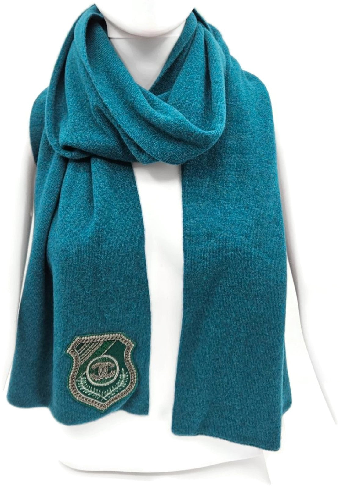 CHANEL 13A Coco Mark Shield Green Cashmere Scarf Wrap Stole NWT Made In Italy0