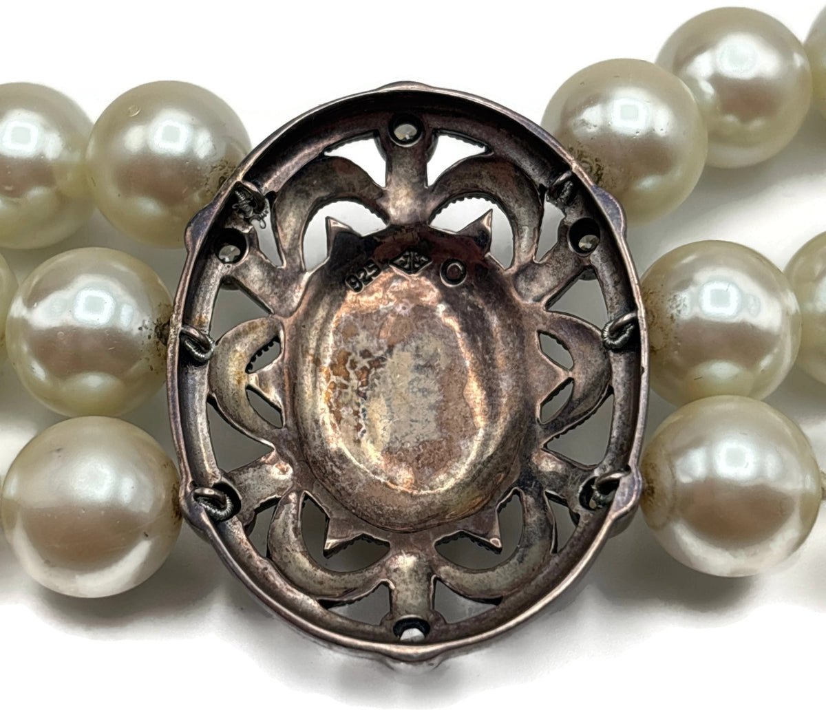 925 Marked 3 Strand Cream Pearl-Look Choker Necklace Oval Centerpiece 16in9
