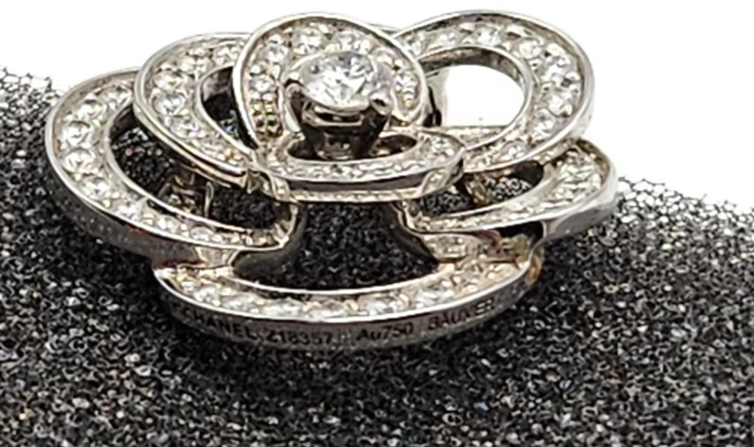 Chanel Fil de Camelia Diamond 14K Pendant and 18K White Gold Necklace Chain4