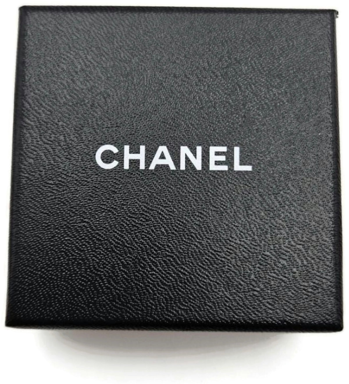 CHANEL 31 Rue Cambon Paris CC Enamel Brooch Pin Blue Red Gold B17 C11