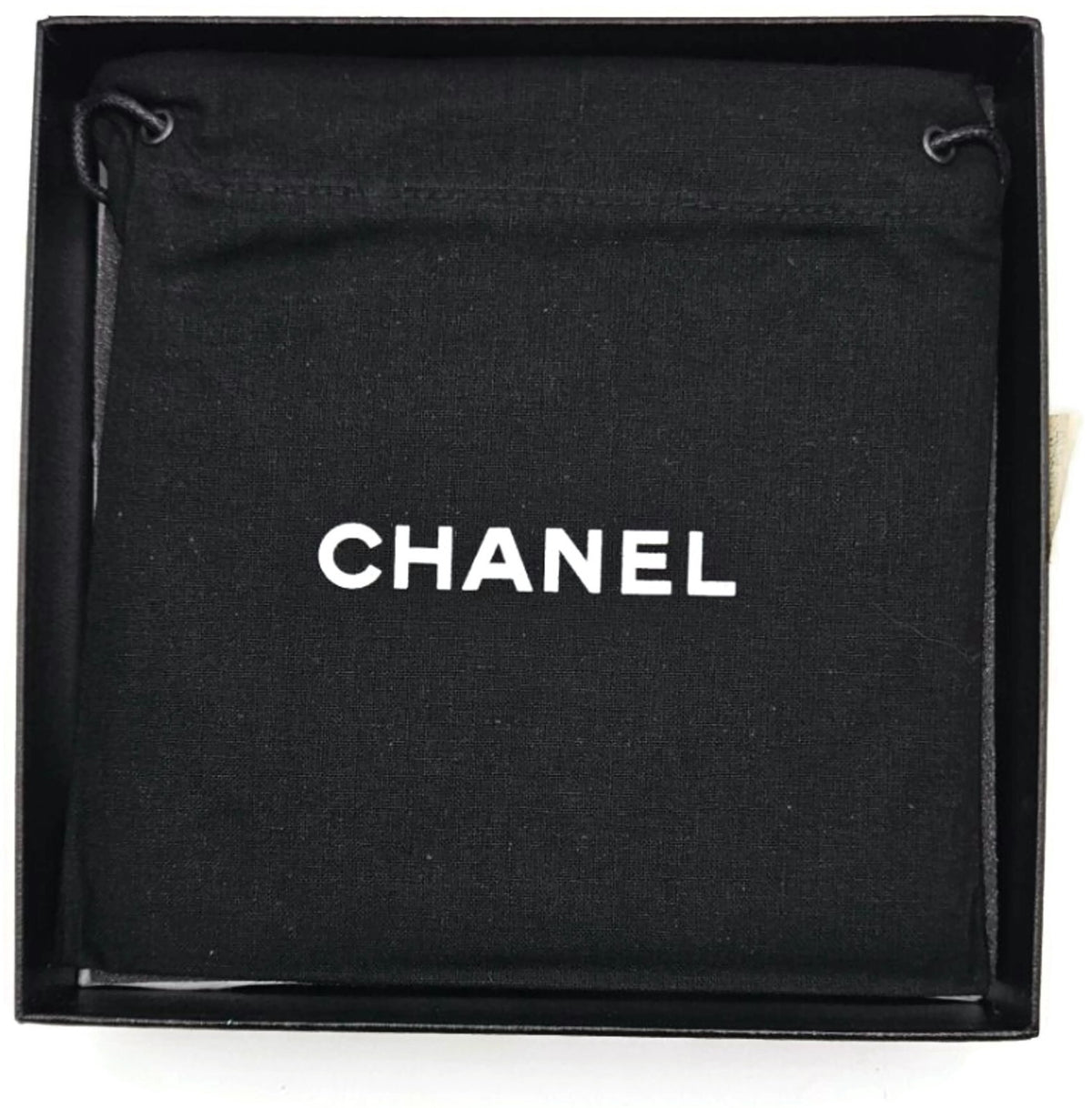 Chanel CC Logo B12A Coco Mademoiselle Figurine Charm Pendant Necklace Gold Pearl13