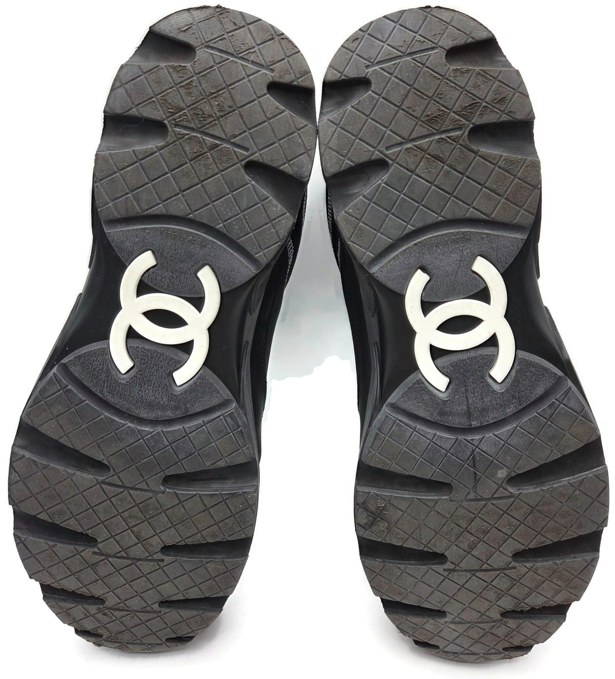 Chanel CC Low Top Sneakers Black Leather Platform Athletic Shoes Women Size 40.511