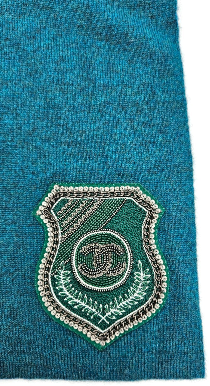 CHANEL 13A Coco Mark Shield Green Cashmere Scarf Wrap Stole NWT Made In Italy7