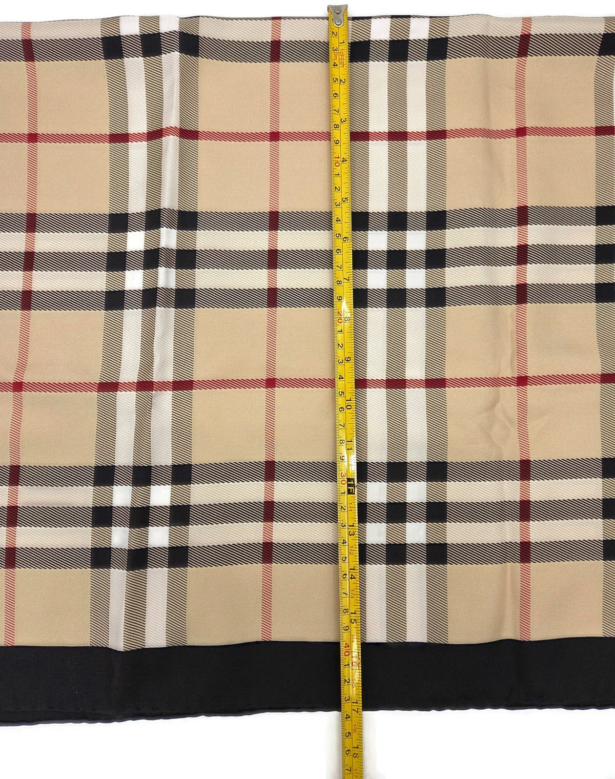 Burberry London Scarf Classic Check  Square Camel Beige New 100% Silk 34 X 343