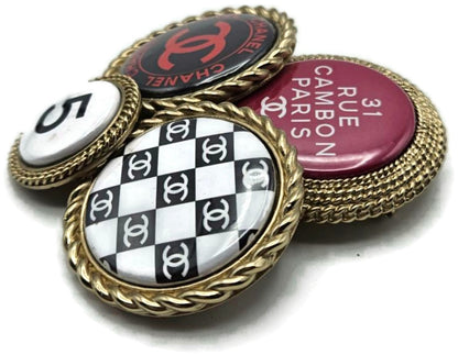 Chanel 4 Charm Cluster Brooch Pin 31 Rue Cambon No 5 Printemps Gold Enamel 23P3