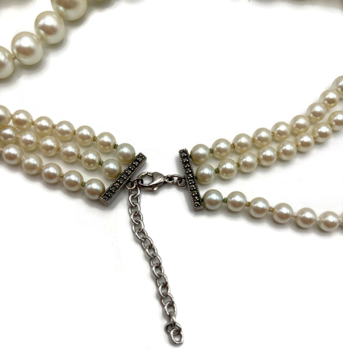 925 Marked 3 Strand Cream Pearl-Look Choker Necklace Oval Centerpiece 16in8
