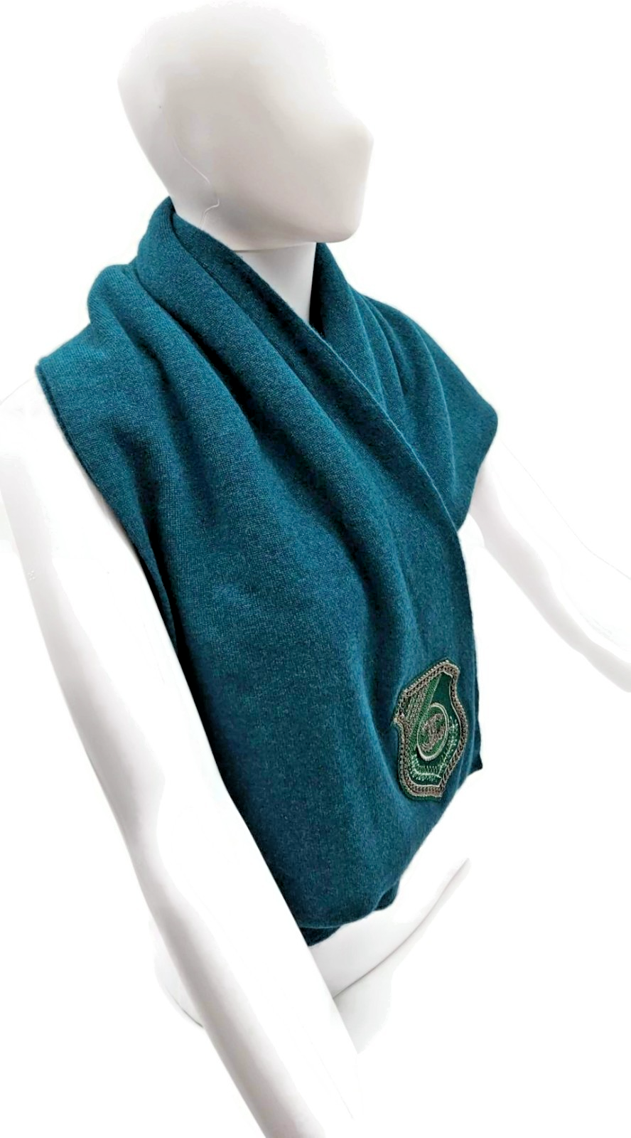 CHANEL 13A Coco Mark Shield Green Cashmere Scarf Wrap Stole NWT Made In Italy4