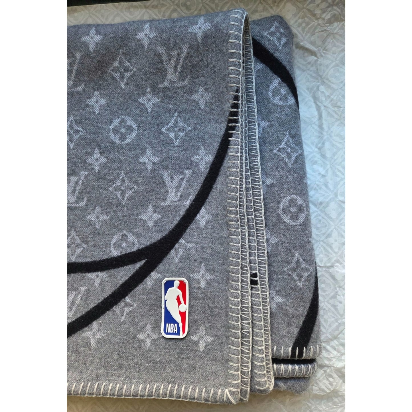 Louis Vuitton NBA Blanket Basketball Court Monogram Wool Cashmere MP2885 Rare