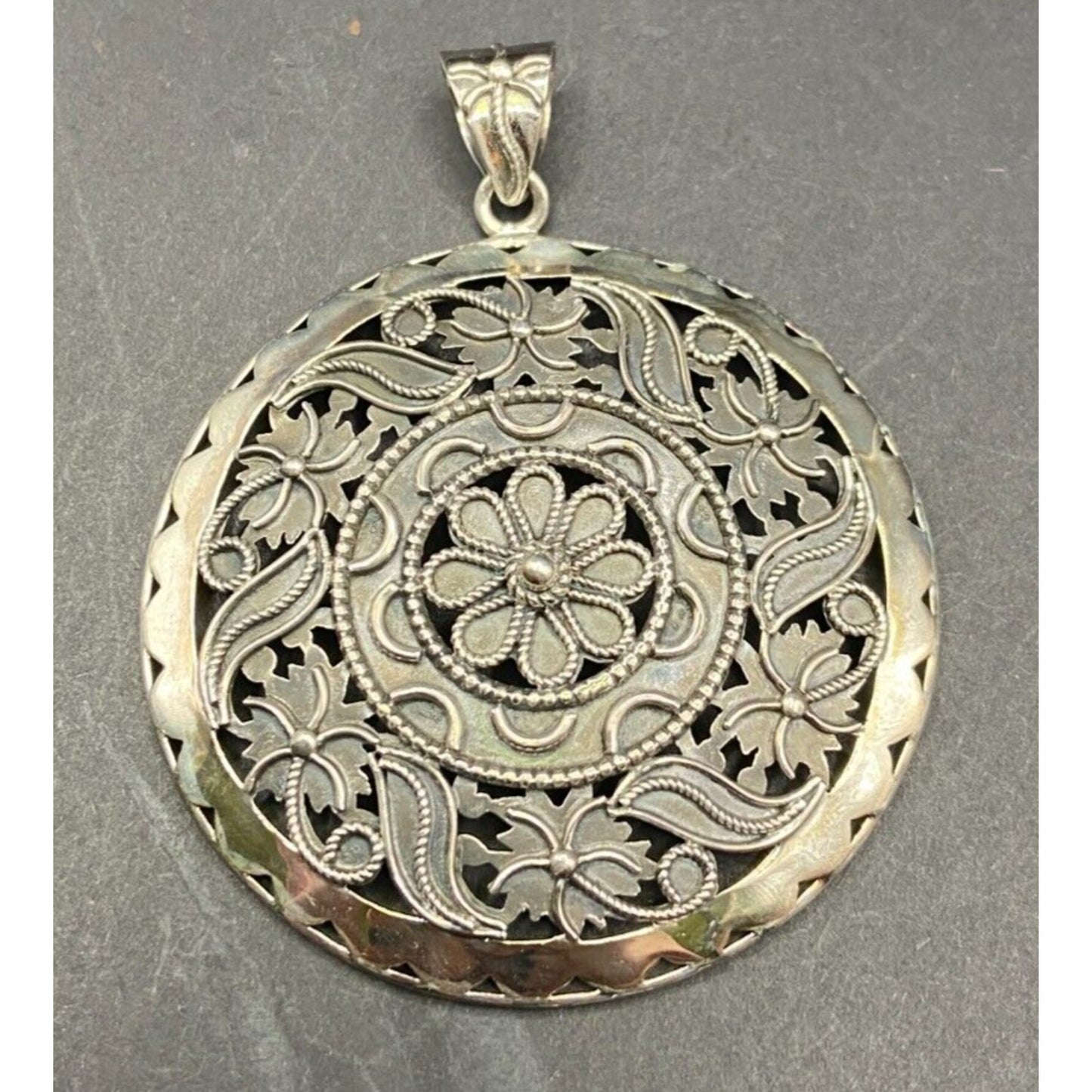 Doug Paulus Silver Floral Filigree Round Medallion Pendant 925 Sterling Silver