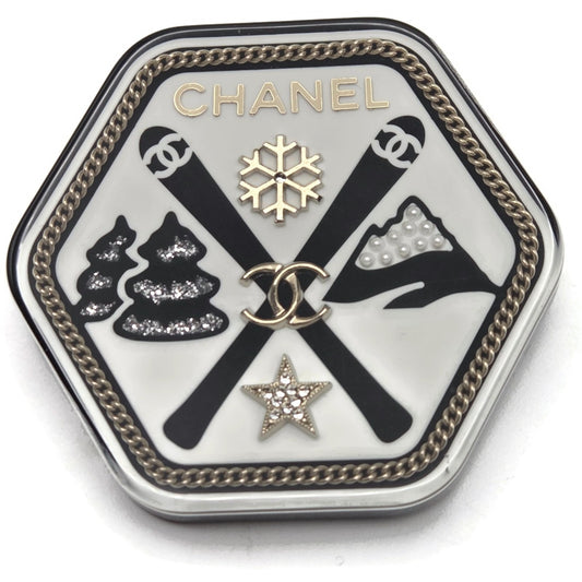 Chanel CC Logo Ski Brooch Black White Gold Snowflake Star Trees 2018 18B Rare