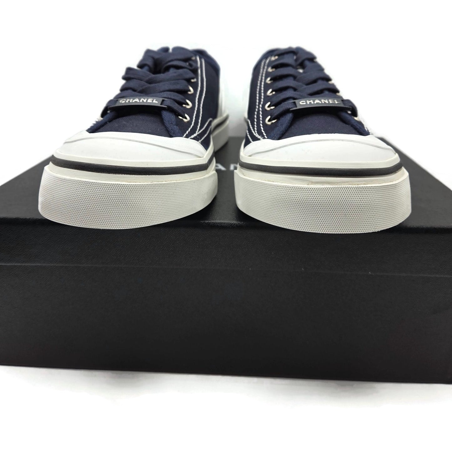 CHANEL Navy Fabric Sneakers Womens Size 40 White Sole Lace Up Low Top Box G34760