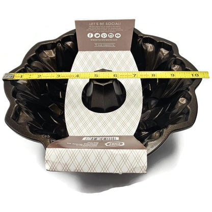 Bundt Harvest Leaves Cake Pan Non Stick 9 Cup Heavy Cast Aluminum Nordic Ware