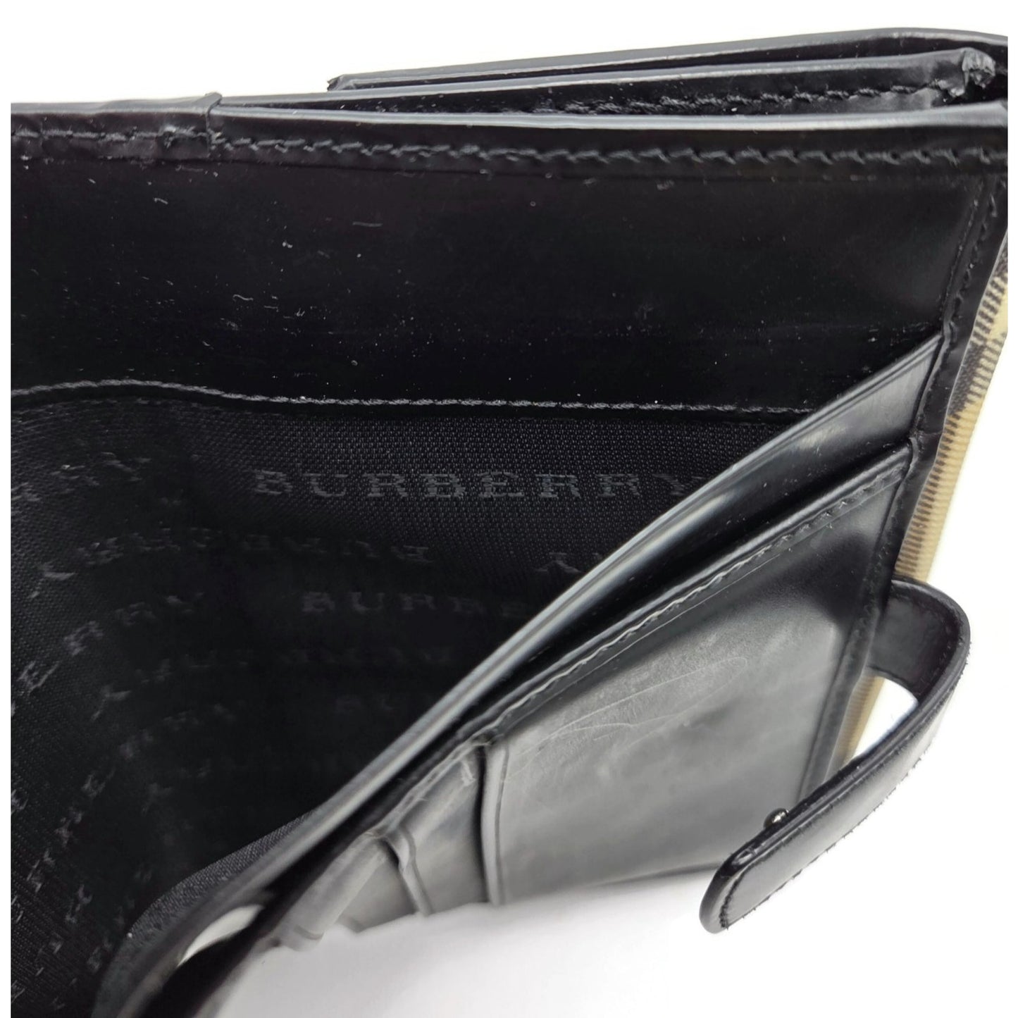 Burberry London Vintage Nova Check Leather Snap Bi-Fold Wallet Black Beige Plaid