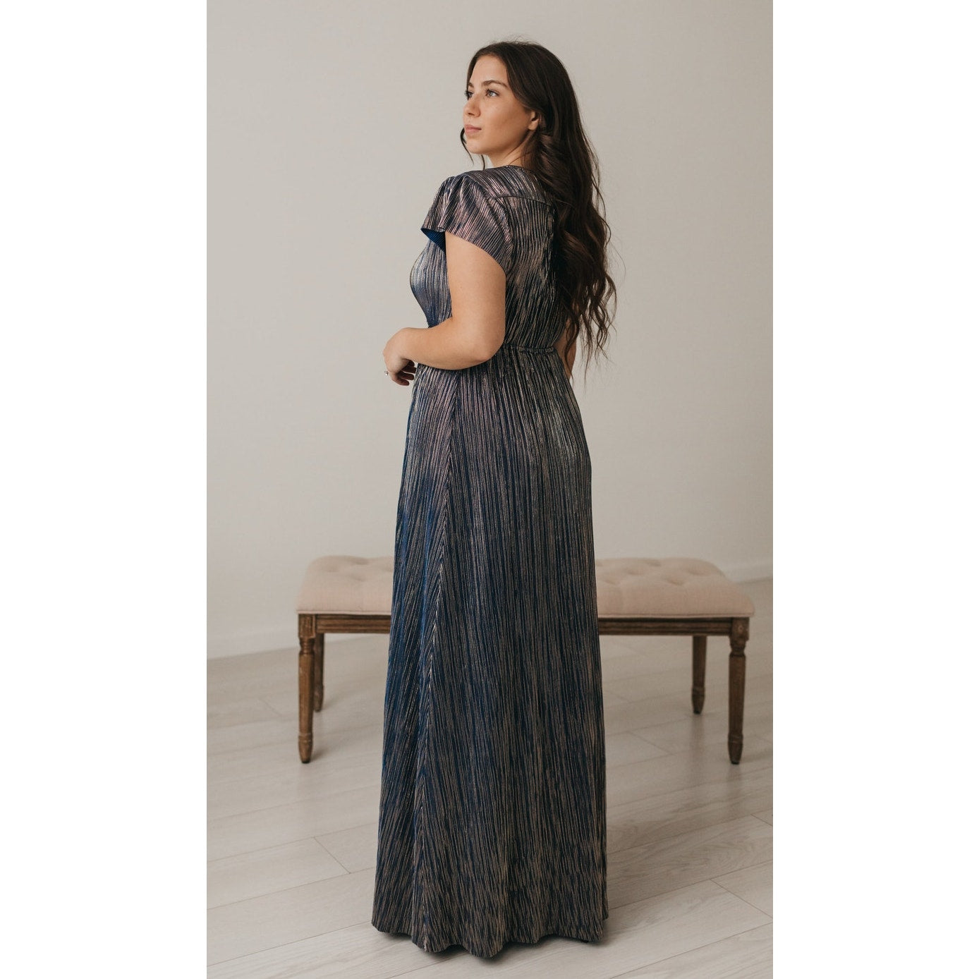 Ladies Small Holiday Maxi Dress Navy Blue Gold Shimmer V-Neck 62 inch