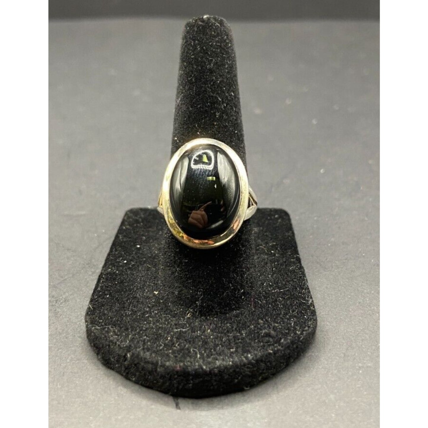 Black Onyx Cocktail Ring Oval Cabochon Gemstone Silver Tone Metal Size 7