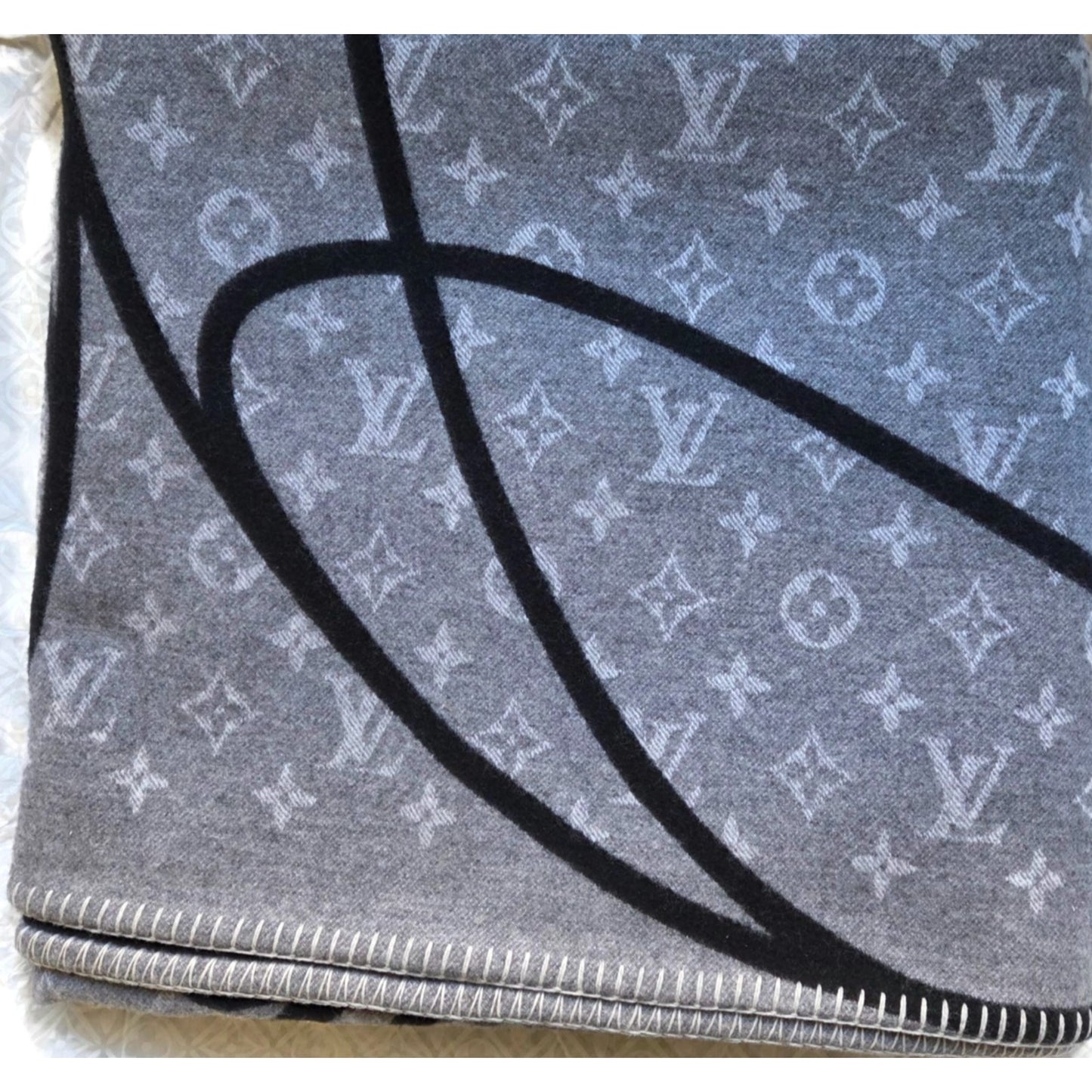 Louis Vuitton NBA Blanket Basketball Court Monogram Wool Cashmere MP2885 Rare
