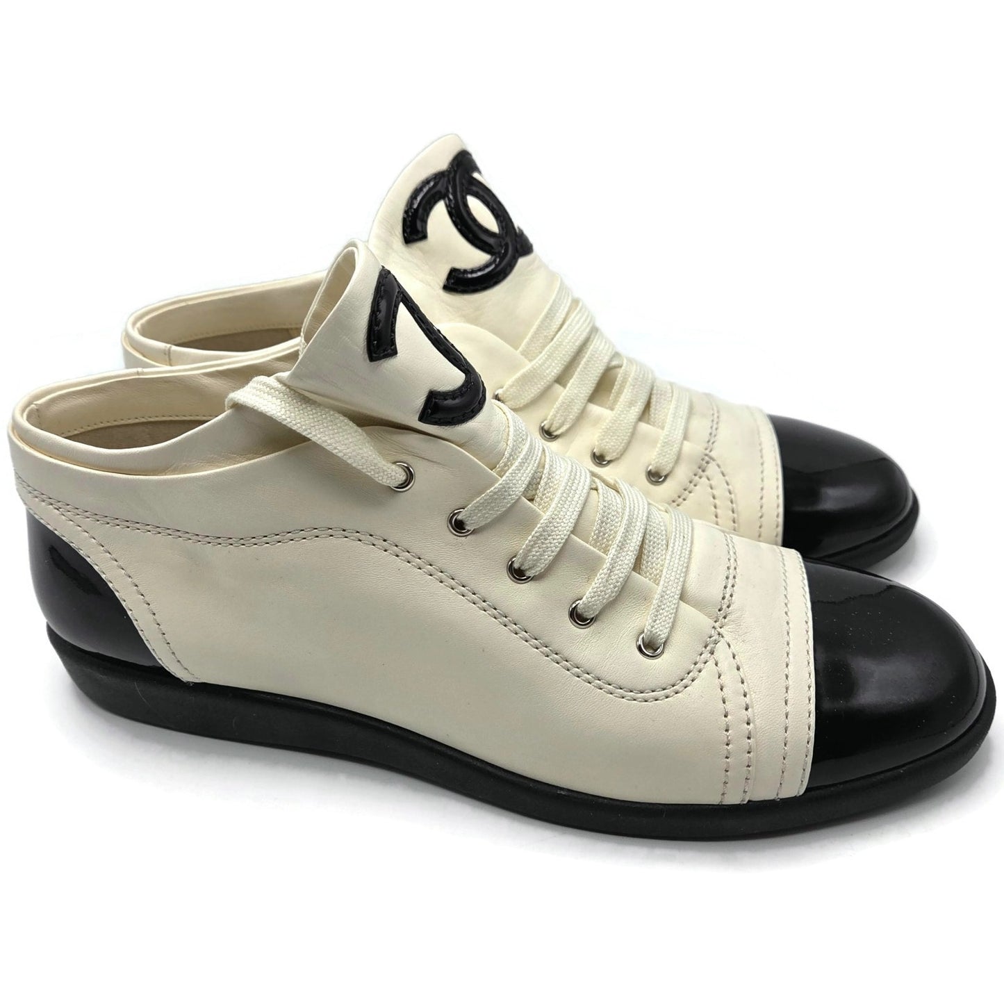 Chanel 14B Lace Up Sneakers White Black Cap Toe CC Logo Womens Size 41 New