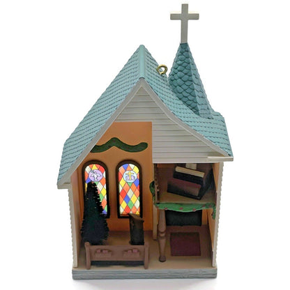 Hallmark Town Church 1995 Nostalgic Houses Shops Christmas Keepsake Ornament