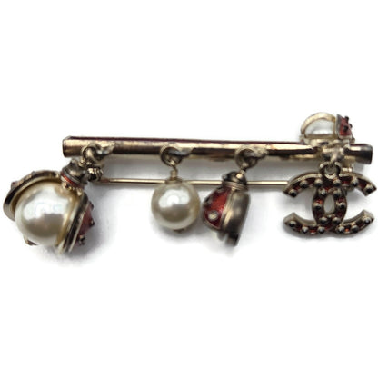 Chanel Gold Enamel Ladybug & Pearl Dangling Brooch A97981 Z5712 Spring 2018 VTG