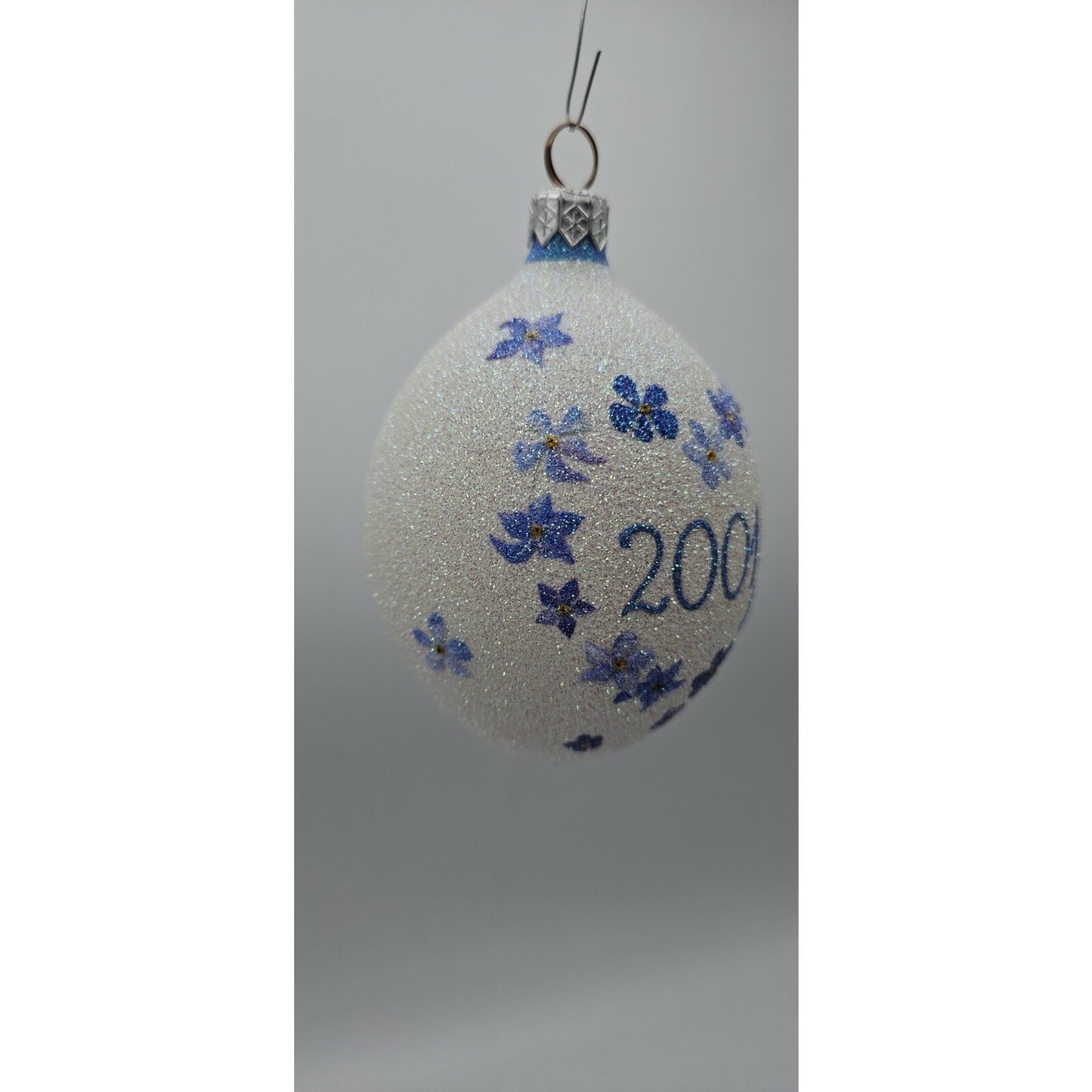 Patricia Breen Remembrance Egg 2001 Forget Me Not Spring Christmas Ornament 2100