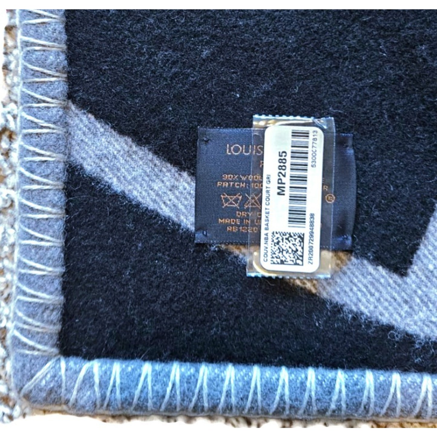 Louis Vuitton NBA Blanket Basketball Court Monogram Wool Cashmere MP2885 Rare
